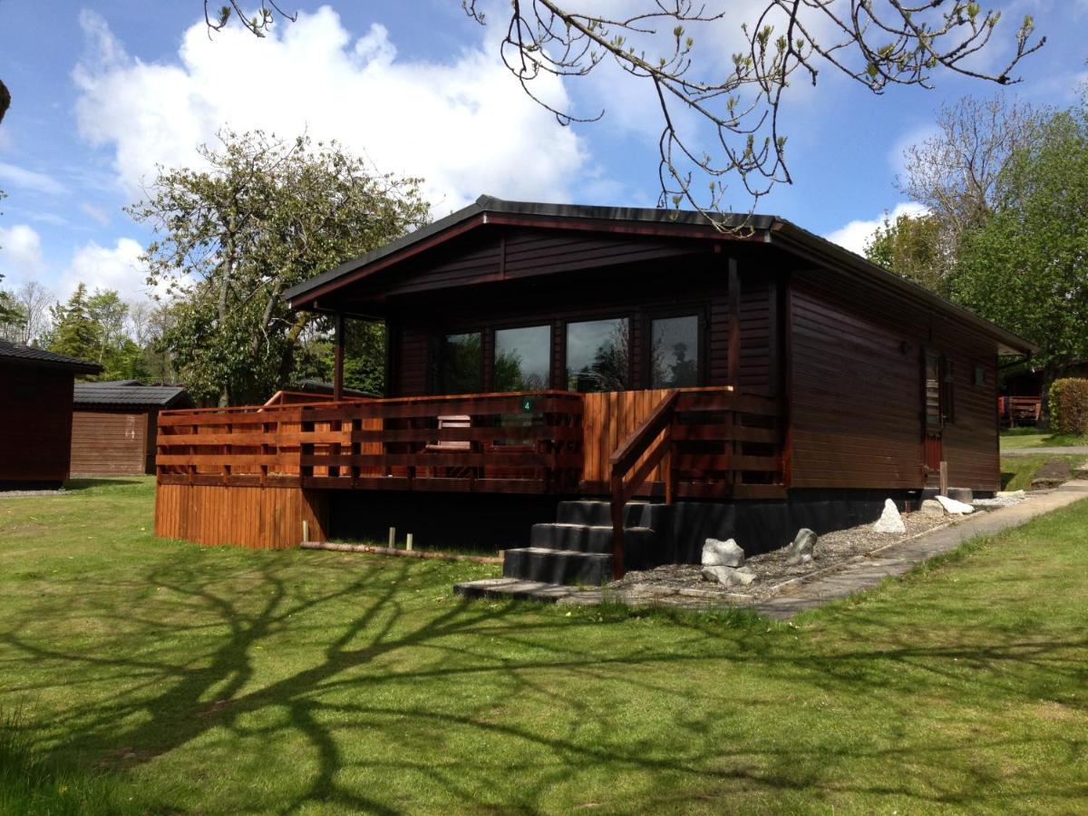 Bluebell Lodge 4 With Hot Tub, Newton Stewart Bagian luar foto